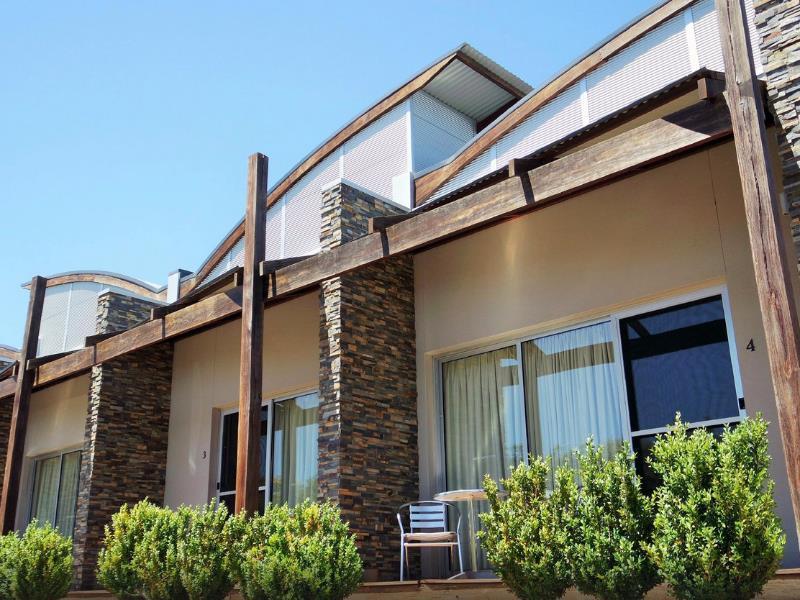 Must At Coonawarra Aparthotel Penola Exterior photo